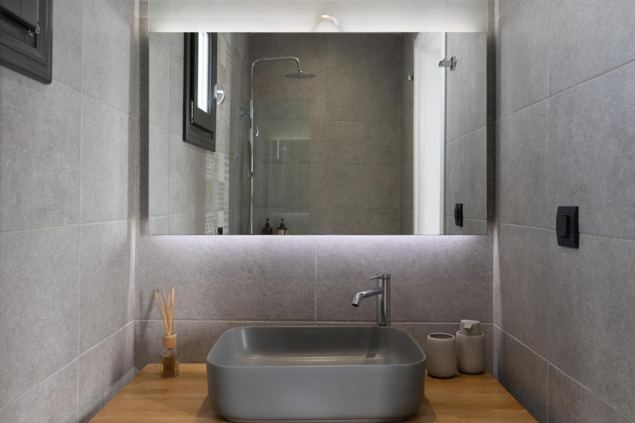 Akri Suites Vourvoúlos Екстериор снимка