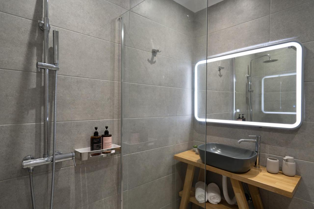 Akri Suites Vourvoúlos Екстериор снимка