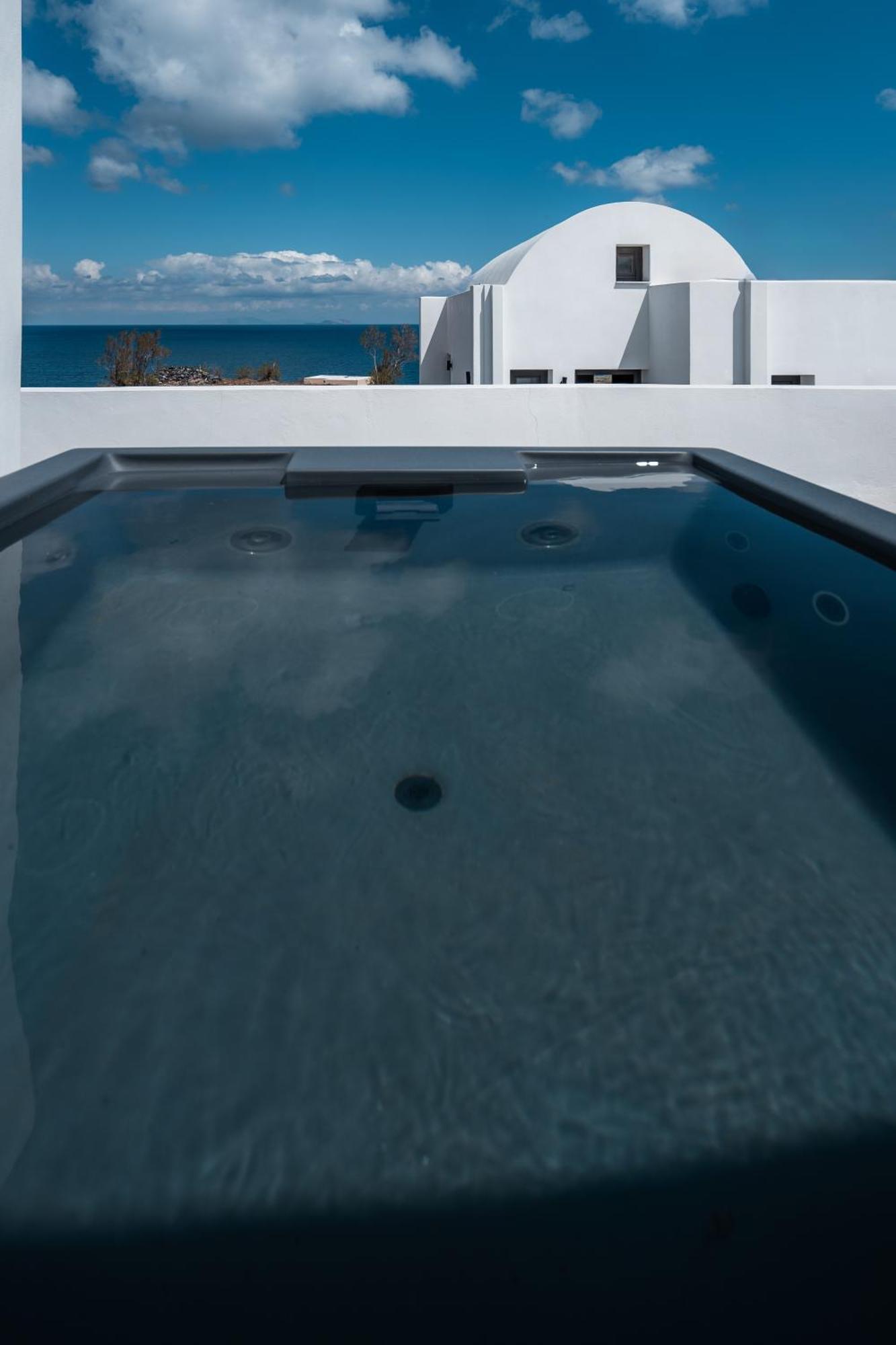 Akri Suites Vourvoúlos Екстериор снимка